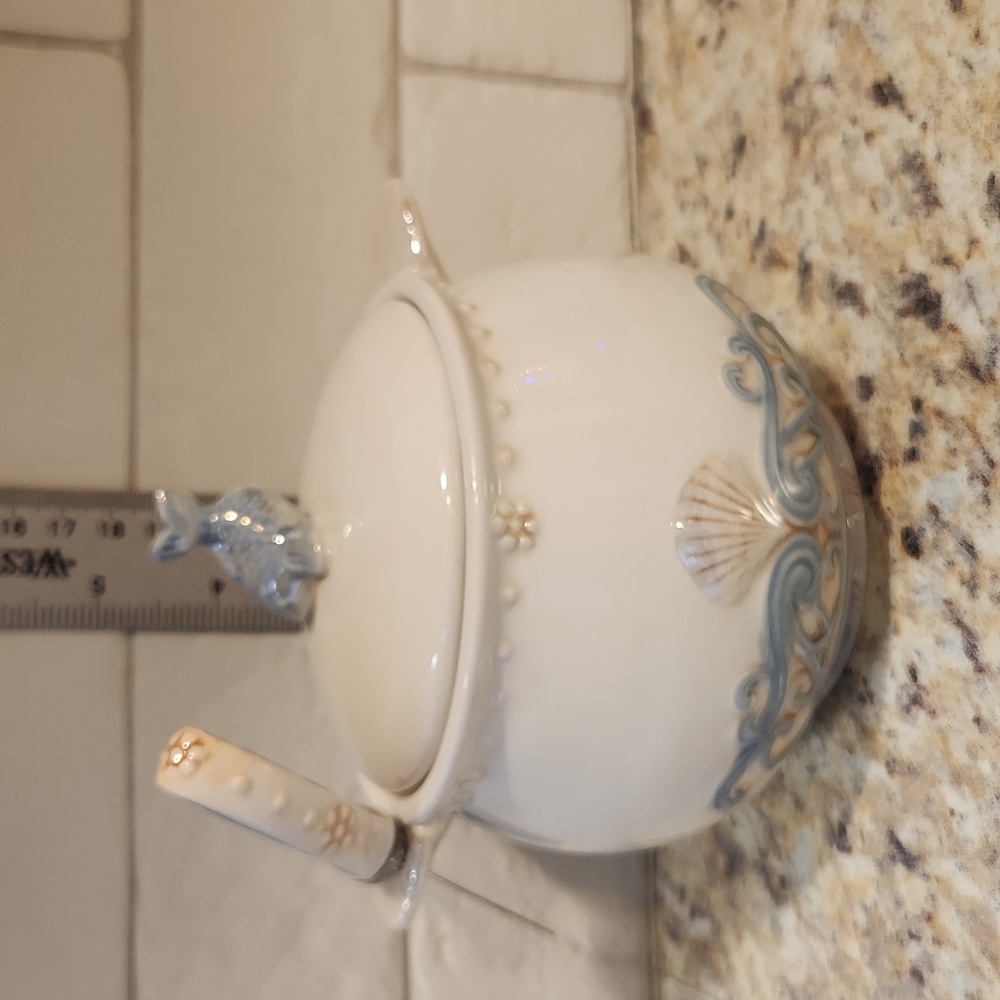Coastal Seashell Covered Dish With Spreader - Picture 9 of 10